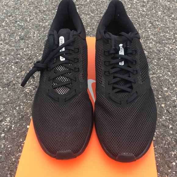 Nike Strike Running Shoes - Black MSRP $80 - Picture 1 of 6